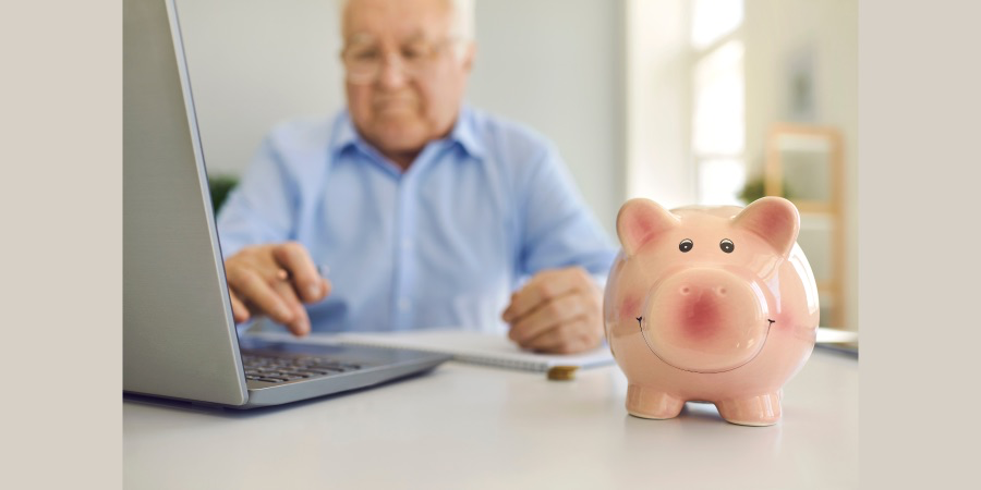 Ahorro en personas mayores